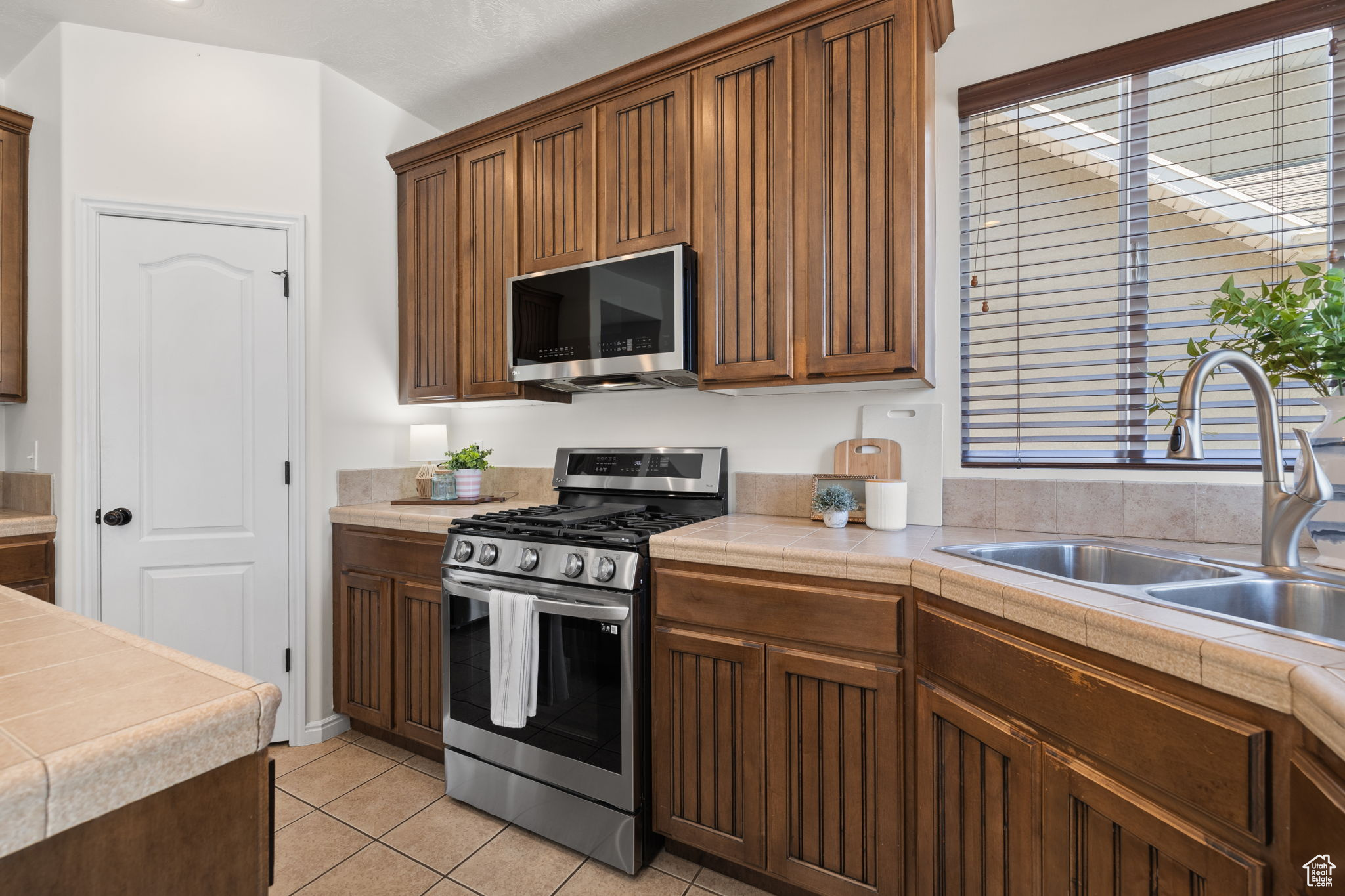 West Jordan, Utah, 84084, United States, 4 Bedrooms Bedrooms, ,3 BathroomsBathrooms,Residential,For Sale,1867498