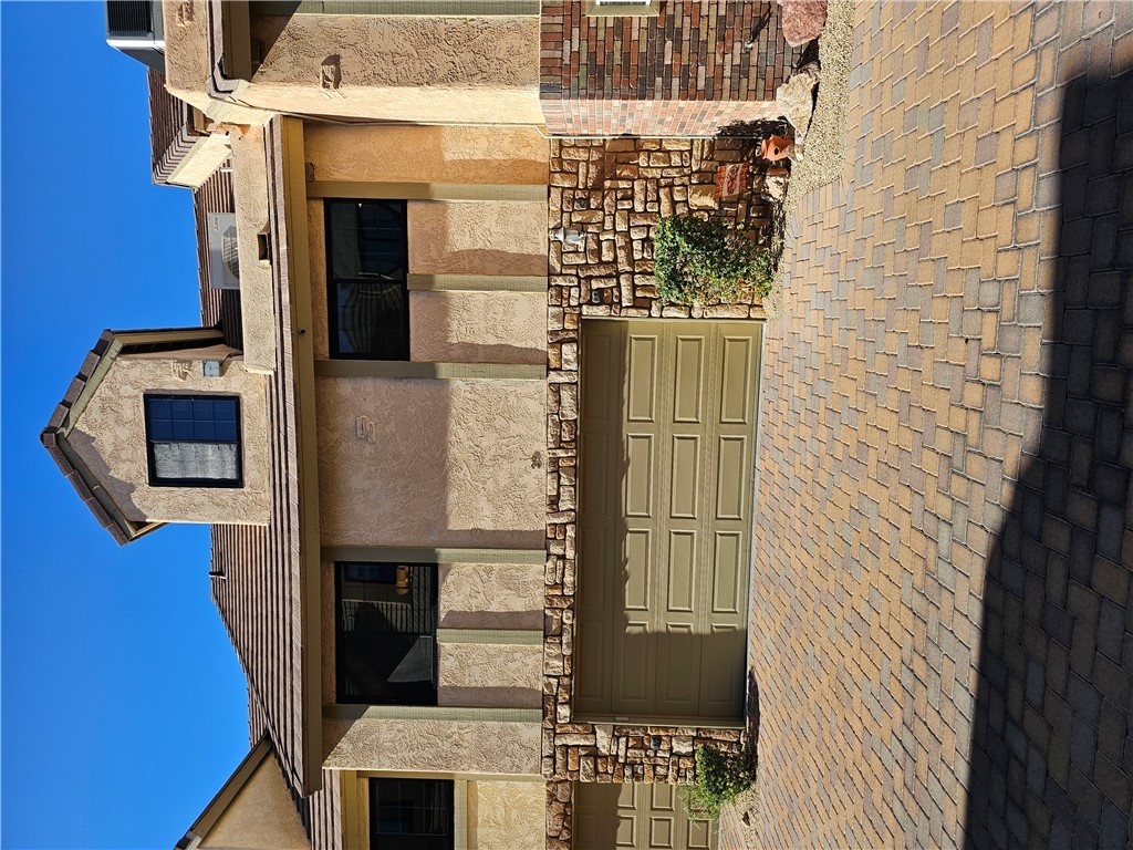 Lake Havasu, Arizona, 86403, United States, 2 Bedrooms Bedrooms, ,2 BathroomsBathrooms,Residential,For Sale,2002226