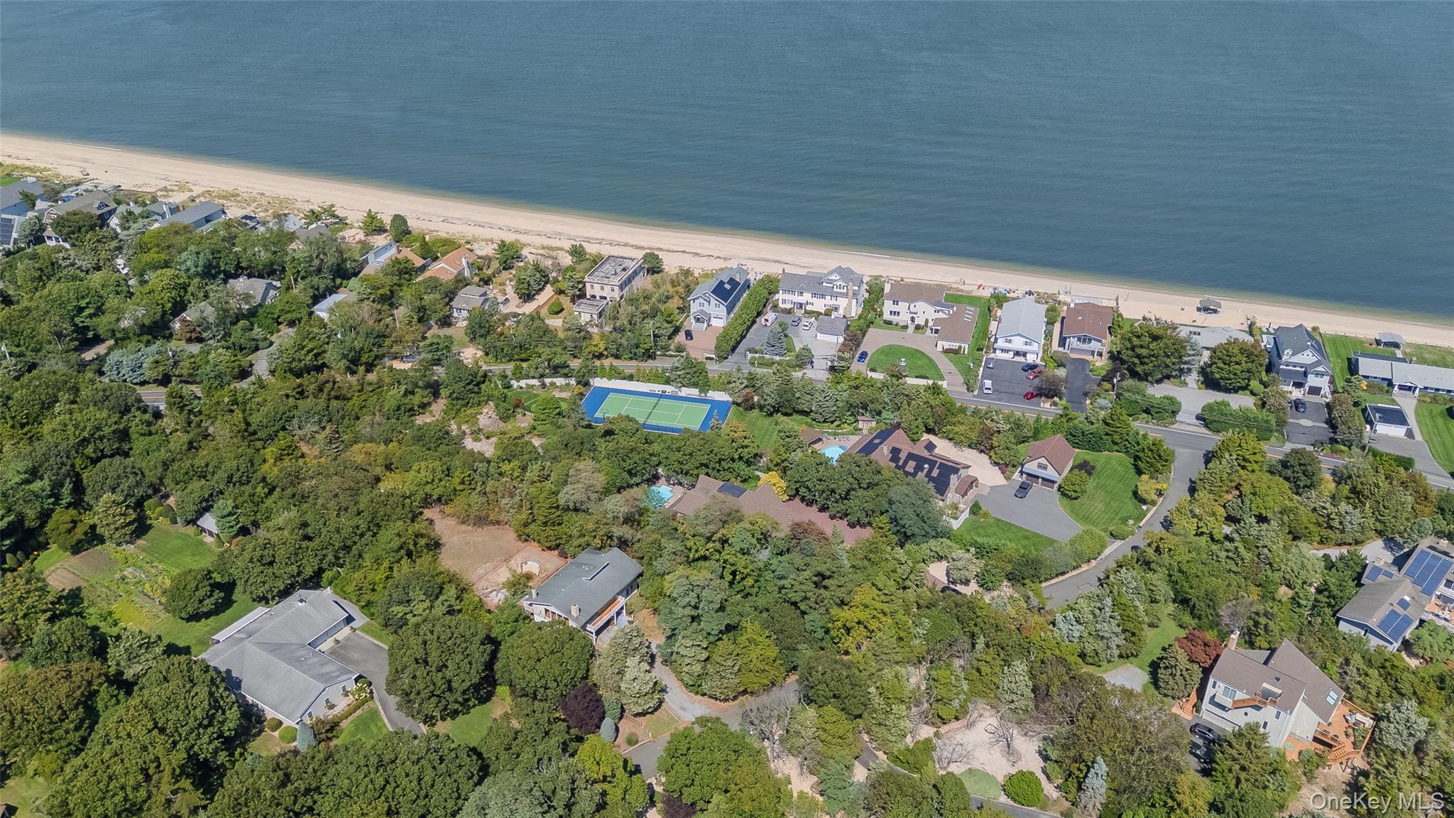 Asharoken, New York, 11768, United States, 4 Bedrooms Bedrooms, ,3 BathroomsBathrooms,Residential,For Sale,1973791