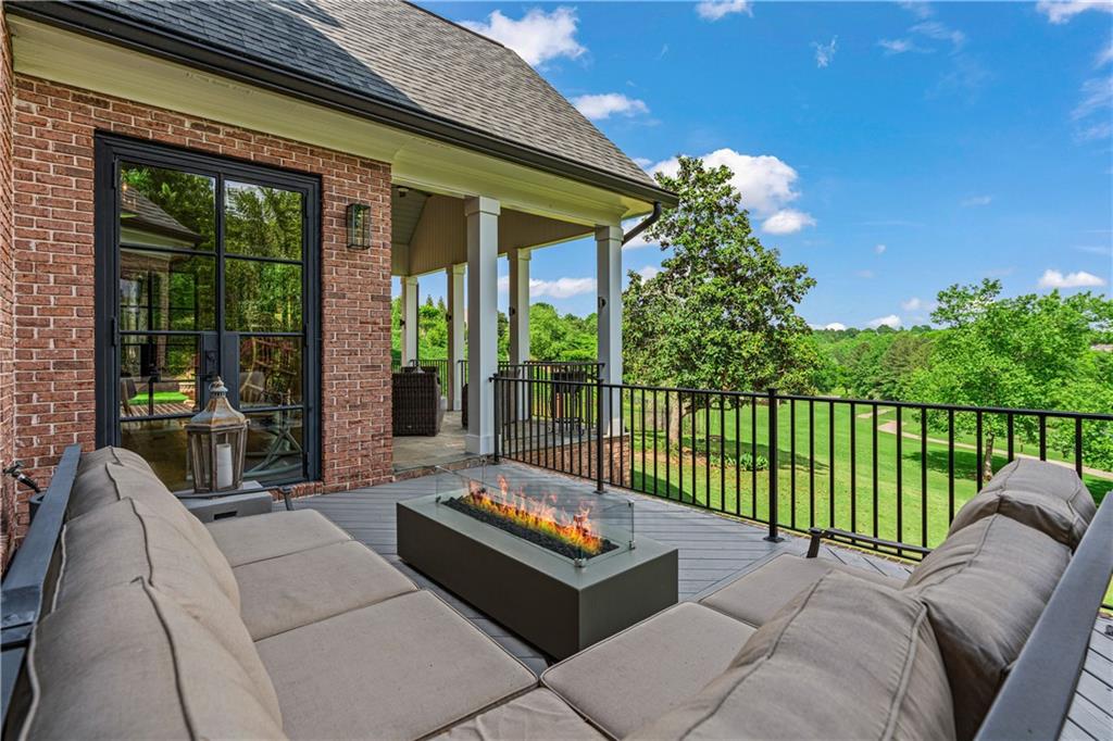 Suwanee, Georgia, 30024, United States, 5 Bedrooms Bedrooms, ,6 BathroomsBathrooms,Residential,For Sale,1822969