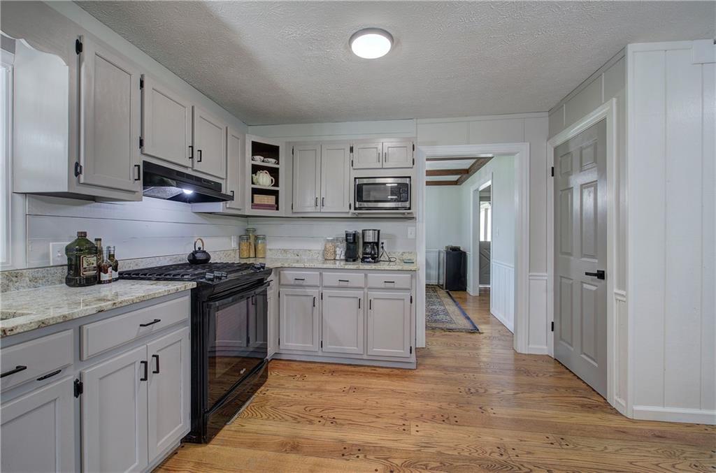 Adairsville, Georgia, 30103, United States, 3 Bedrooms Bedrooms, ,3 BathroomsBathrooms,Residential,For Sale,1848966
