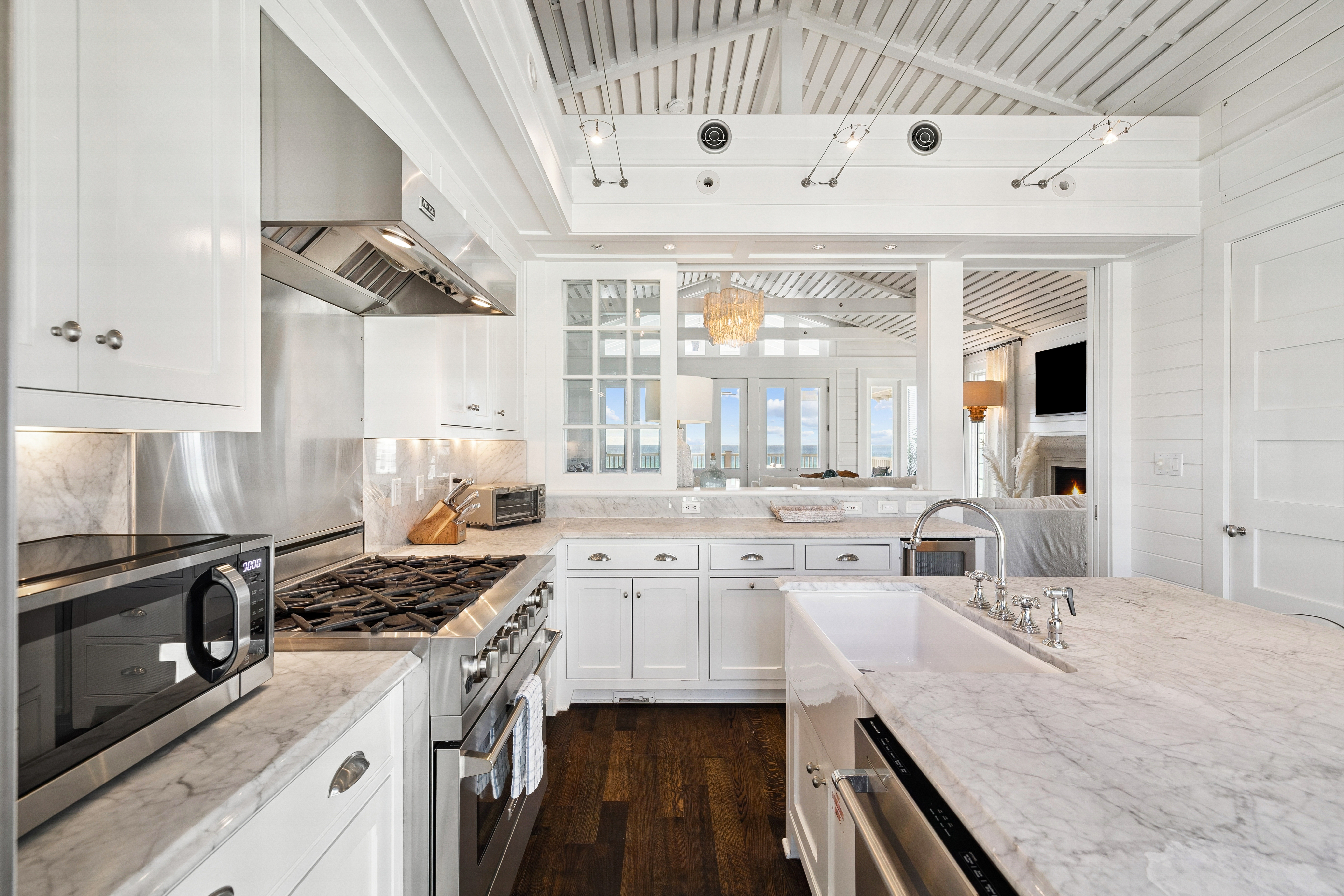  An Iconic Seaside Beach Retreat with Panoramic Gulf Views - 物件實景