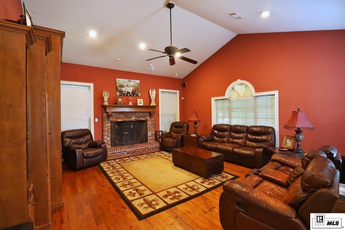 West Monroe, Louisiana, 71291, United States, 5 Bedrooms Bedrooms, ,5 BathroomsBathrooms,Residential,For Sale,1794590
