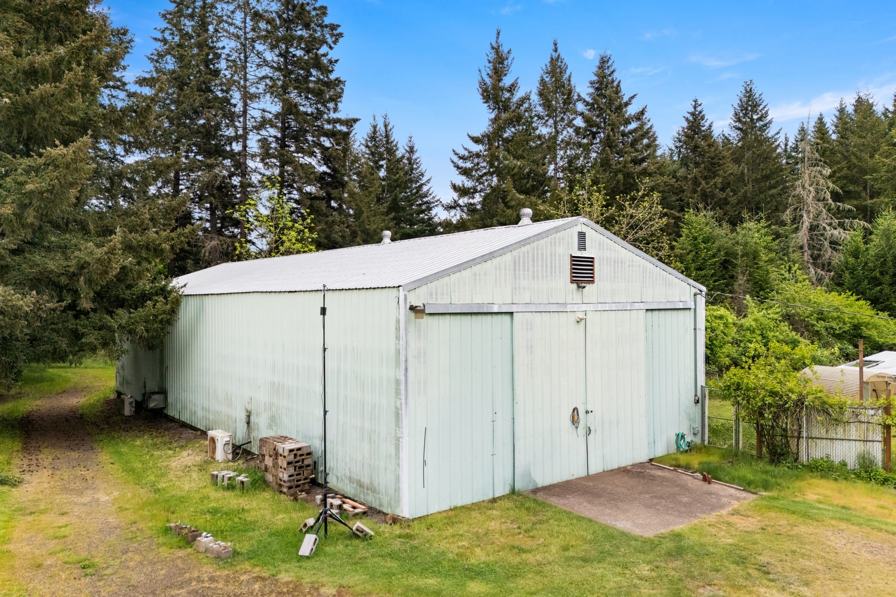  15693 S HIDDEN RD Mulino, OR 97042 - 物件實景