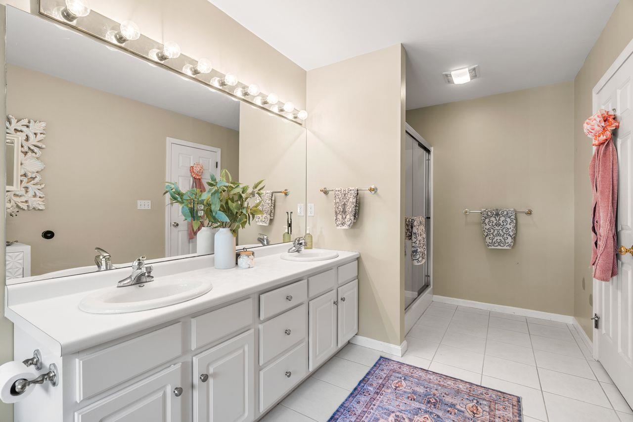 Exeter, New Hampshire, 03833, United States, 3 Bedrooms Bedrooms, ,2 BathroomsBathrooms,Residential,For Sale,1947077