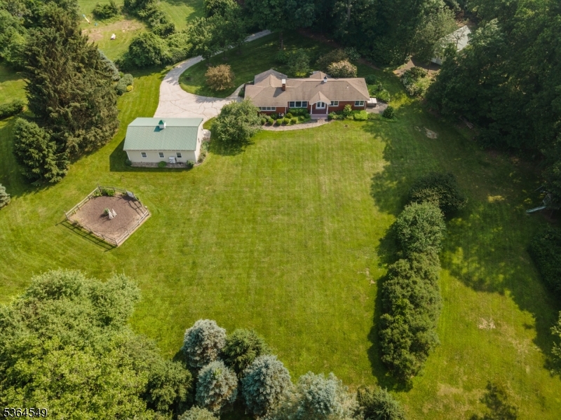 Franklin Twp., New Jersey, 08867, United States, 3 Bedrooms Bedrooms, ,2 BathroomsBathrooms,Residential,For Sale,1926340
