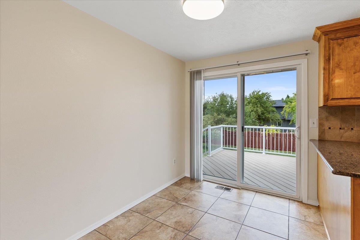Spokane, Washington, 99223, United States, 4 Bedrooms Bedrooms, ,2 BathroomsBathrooms,Residential,For Sale,1925405