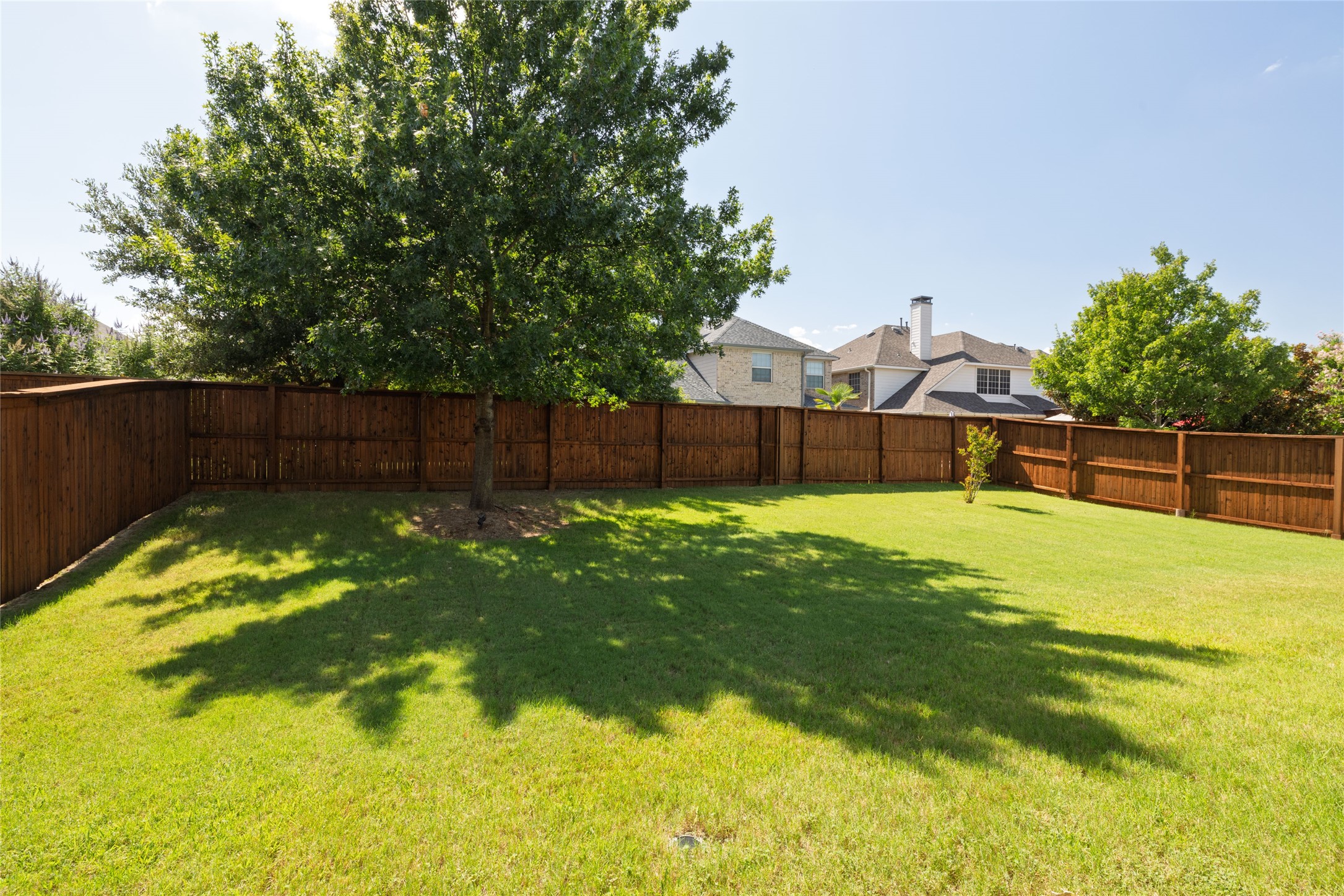 Lantana, Texas, 76226, United States, 3 Bedrooms Bedrooms, ,4 BathroomsBathrooms,Residential,For Sale,1902225
