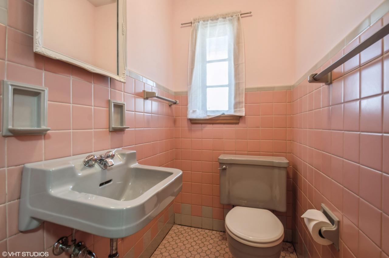 7527 W Wabansia Avenue W, Elmwood Park, Illinois, 60707, United States, 4 Bedrooms Bedrooms, ,4 BathroomsBathrooms,Residential,For Sale,7527 w wabansia AVE w,1635528
