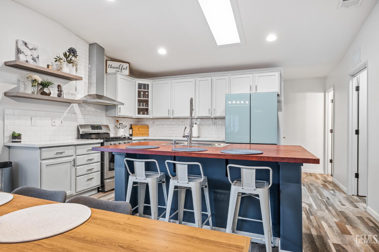 Hanford, California, 93230, United States, 4 Bedrooms Bedrooms, ,2 BathroomsBathrooms,Residential,For Sale,1985699