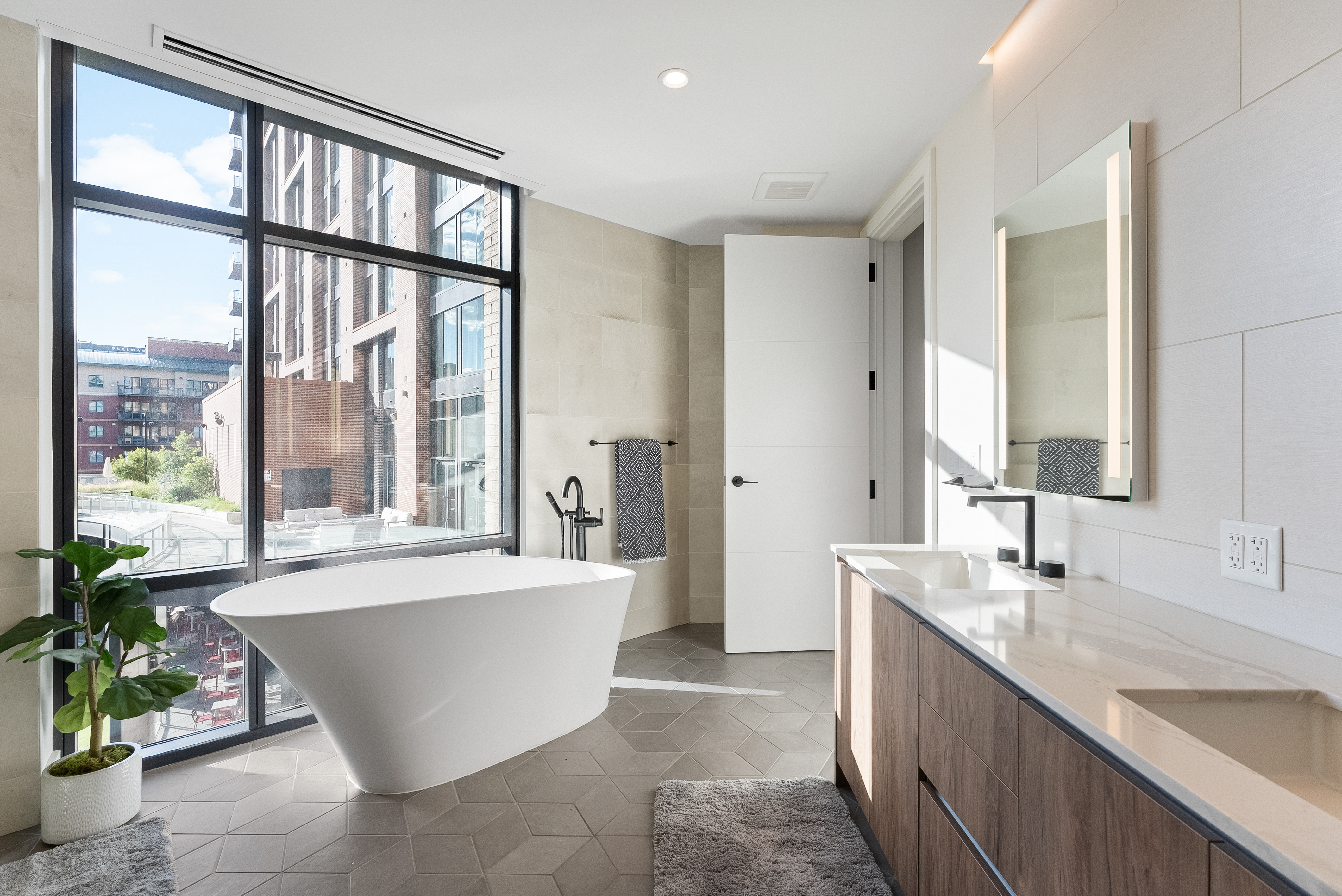  Welcome to luxury living at McGregor Square in the heart of LoDo - 物件實景