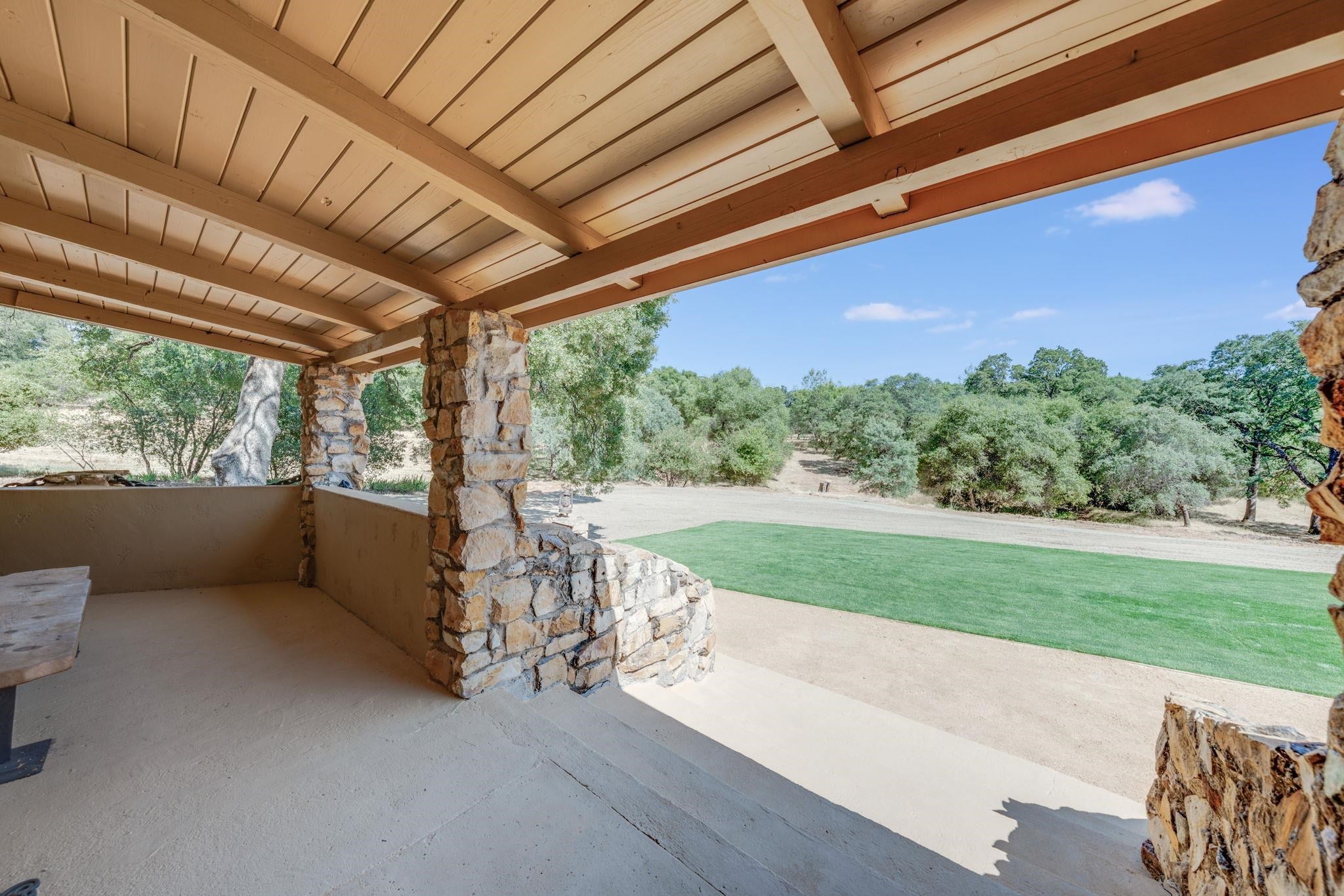 Shingle Springs, California, 95682, United States, 6 Bedrooms Bedrooms, ,2 BathroomsBathrooms,Residential,For Sale,2009241