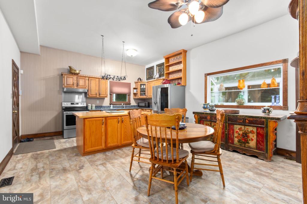 Stafford, Virginia, 22554, United States, 4 Bedrooms Bedrooms, ,4 BathroomsBathrooms,Residential,For Sale,1918482