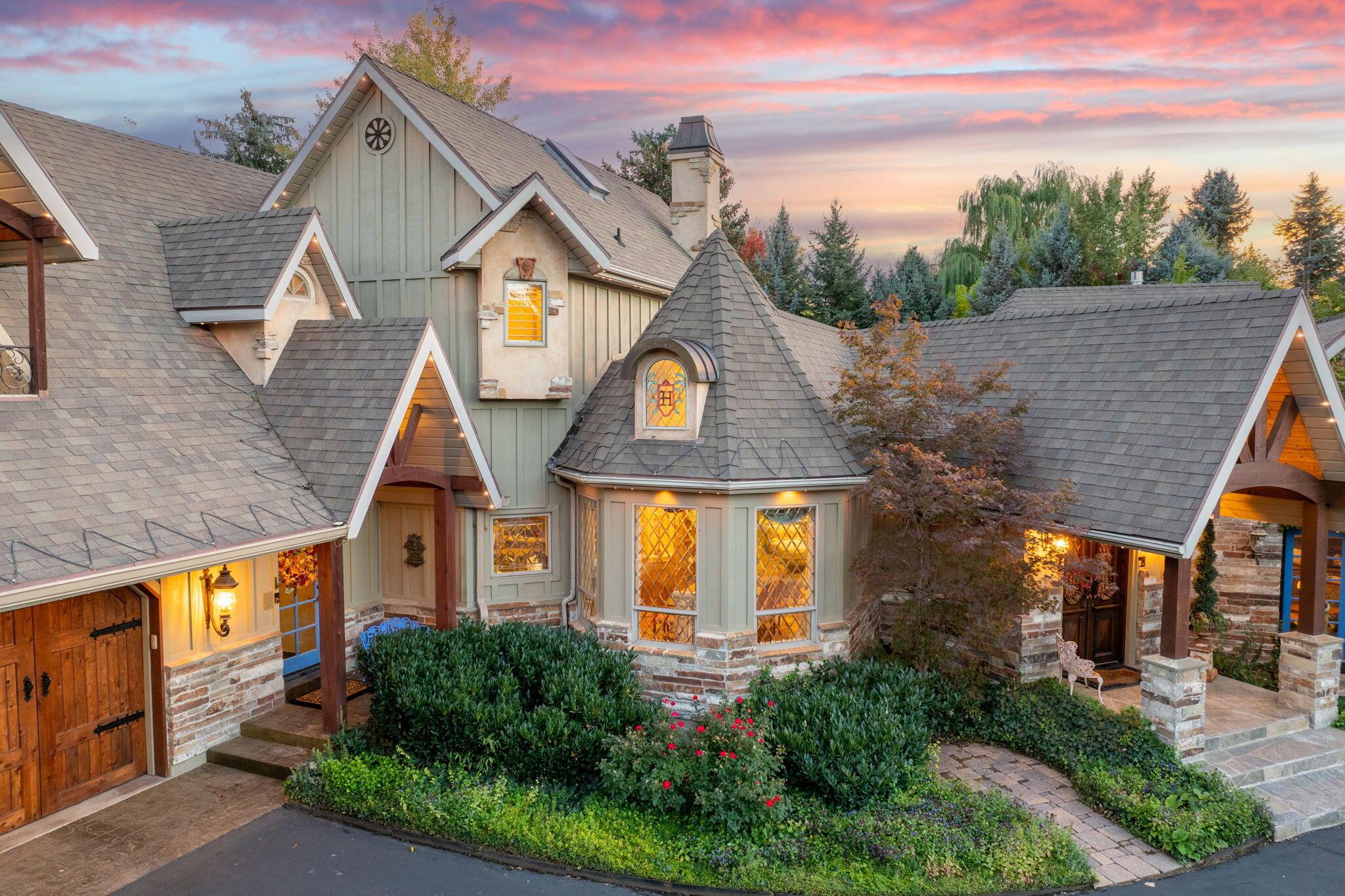 Salt Lake City, Utah, 84121, United States, 5 Bedrooms Bedrooms, ,6 BathroomsBathrooms,Residential,For Sale,1974562