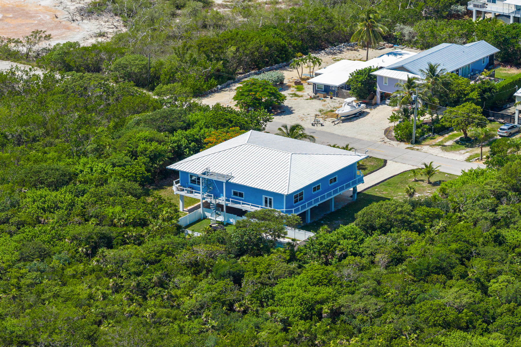  235 Tropical Avenue - 物件實景