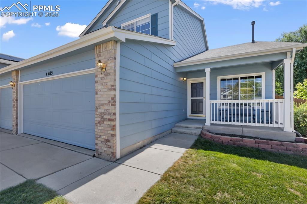 Colorado Springs, Colorado, 80920, United States, 5 Bedrooms Bedrooms, ,2 BathroomsBathrooms,Residential,For Sale,1920003