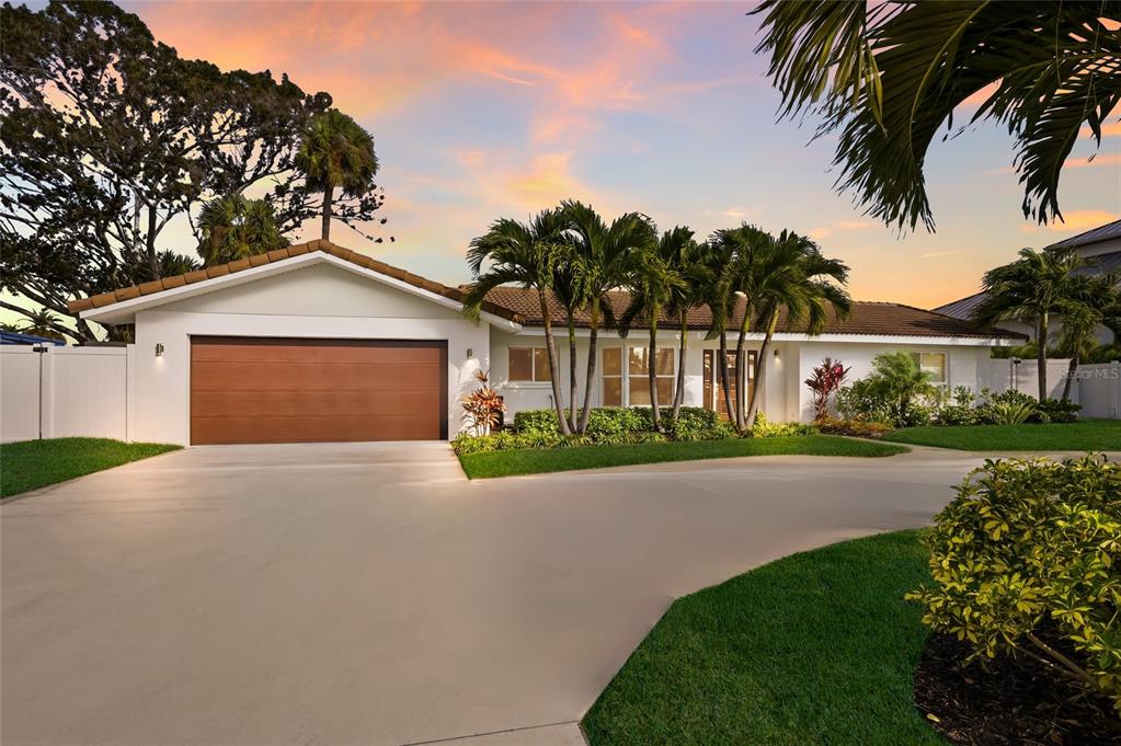 Holmes Beach, Florida, 34217, United States, 2 Bedrooms Bedrooms, ,2 BathroomsBathrooms,Residential,For Sale,2003450