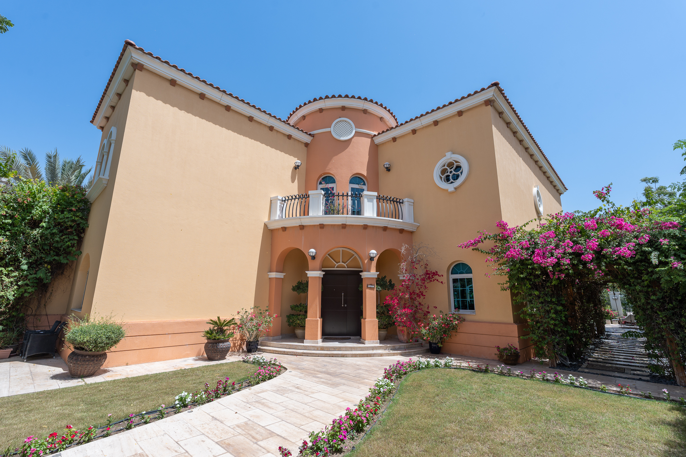  Stylish Semi-Upgraded Villa in Jumeirah Park - 物件實景