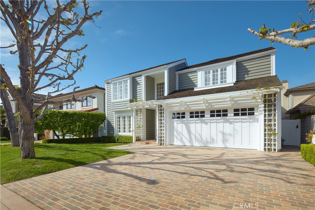 Newport Beach, California, 92660, United States, 5 Bedrooms Bedrooms, ,4 BathroomsBathrooms,Residential,For Sale,1770388