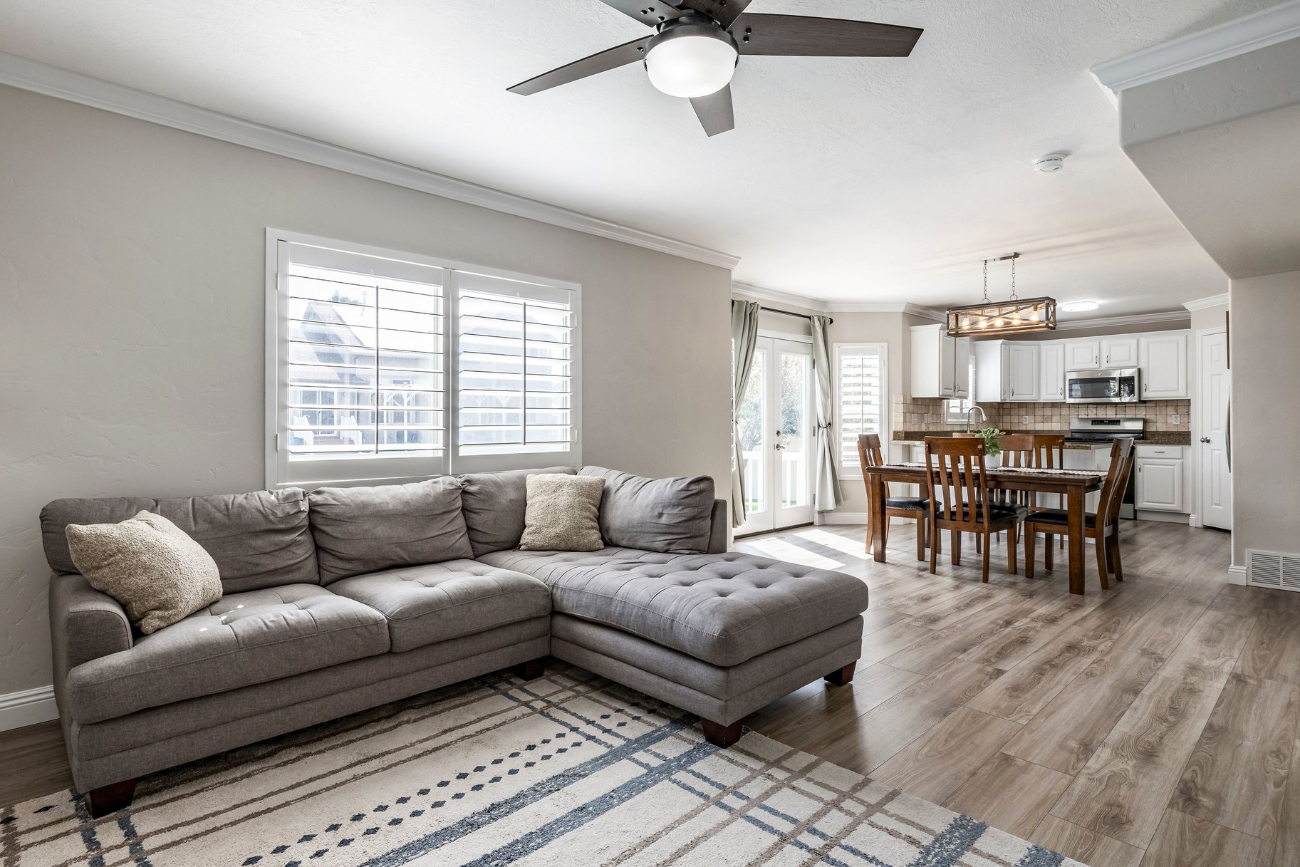  Fantastic Floor Plan in Great West Haven Location - 物件實景