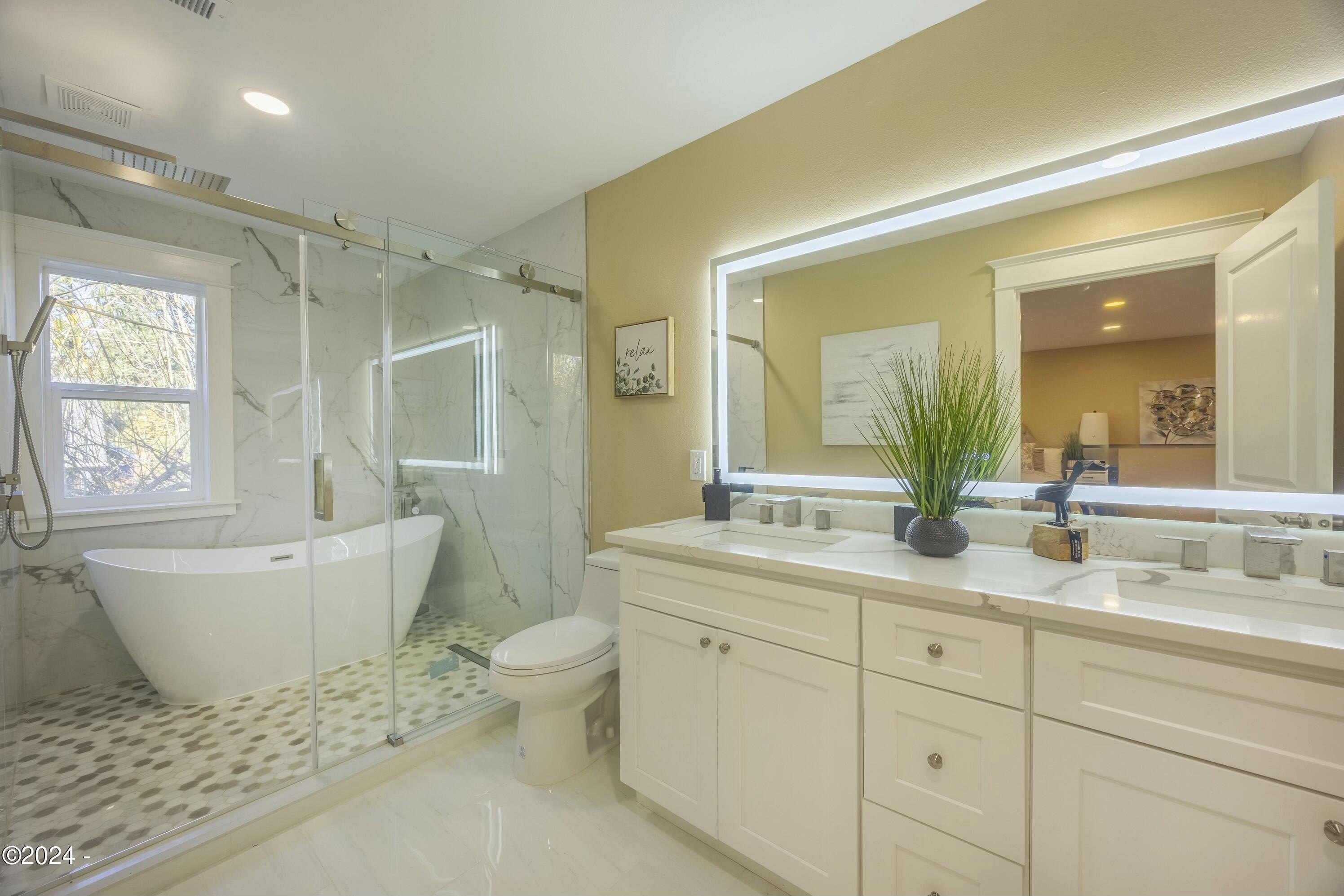 12989 SE Mountain Gate, Happy Valley, Oregon, 97086, United States, 4 Bedrooms Bedrooms, ,5 BathroomsBathrooms,Residential,For Sale,12989 SE Mountain Gate,1668514