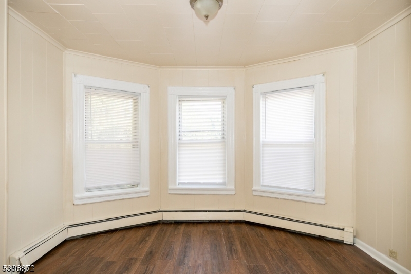 Hawthorne, New Jersey, 07506-3729, United States, 4 Bedrooms Bedrooms, ,Residential,For Sale,1979811