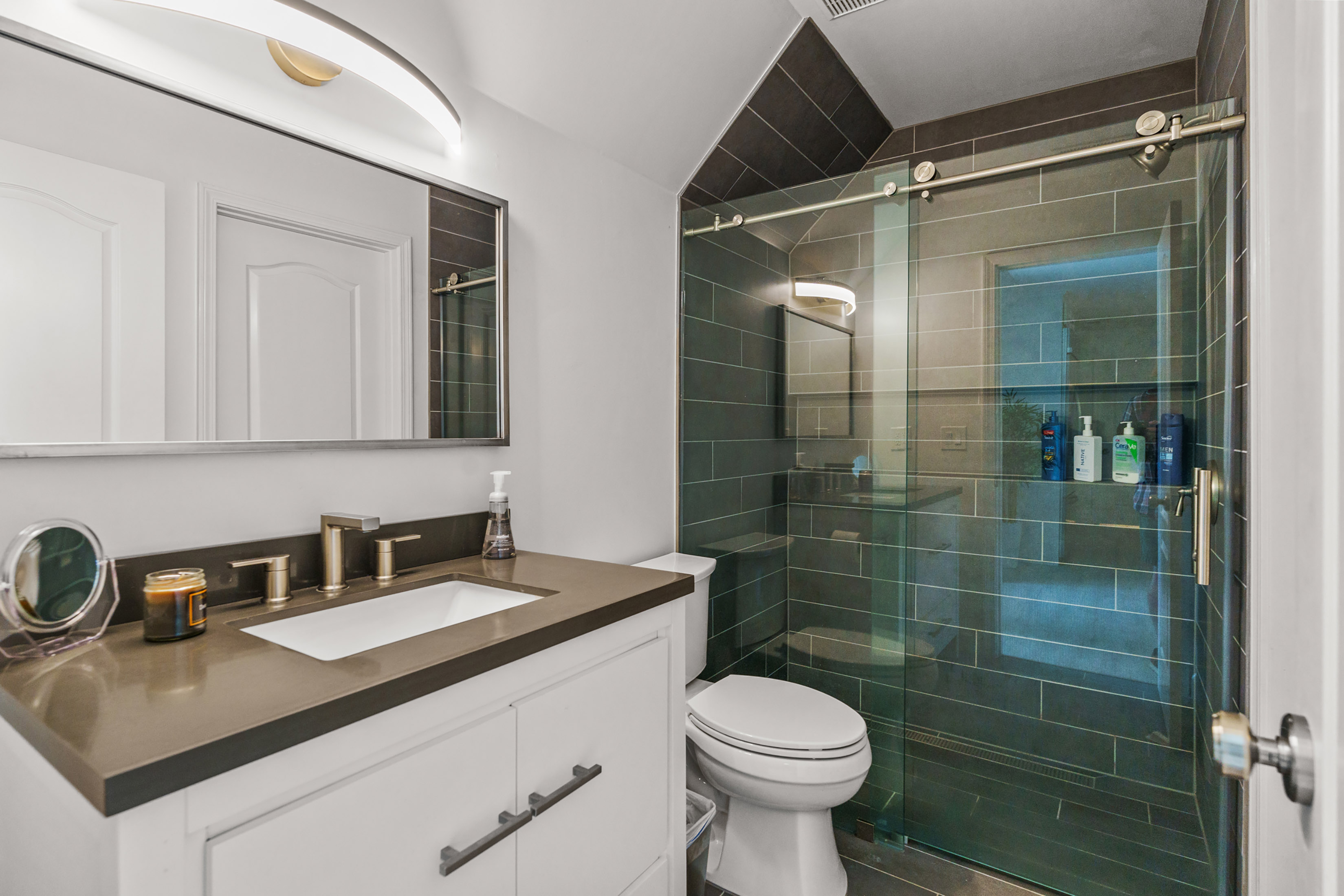  Experience Elevated Living in this Exceptional Estate-Style Residence - 物件實景