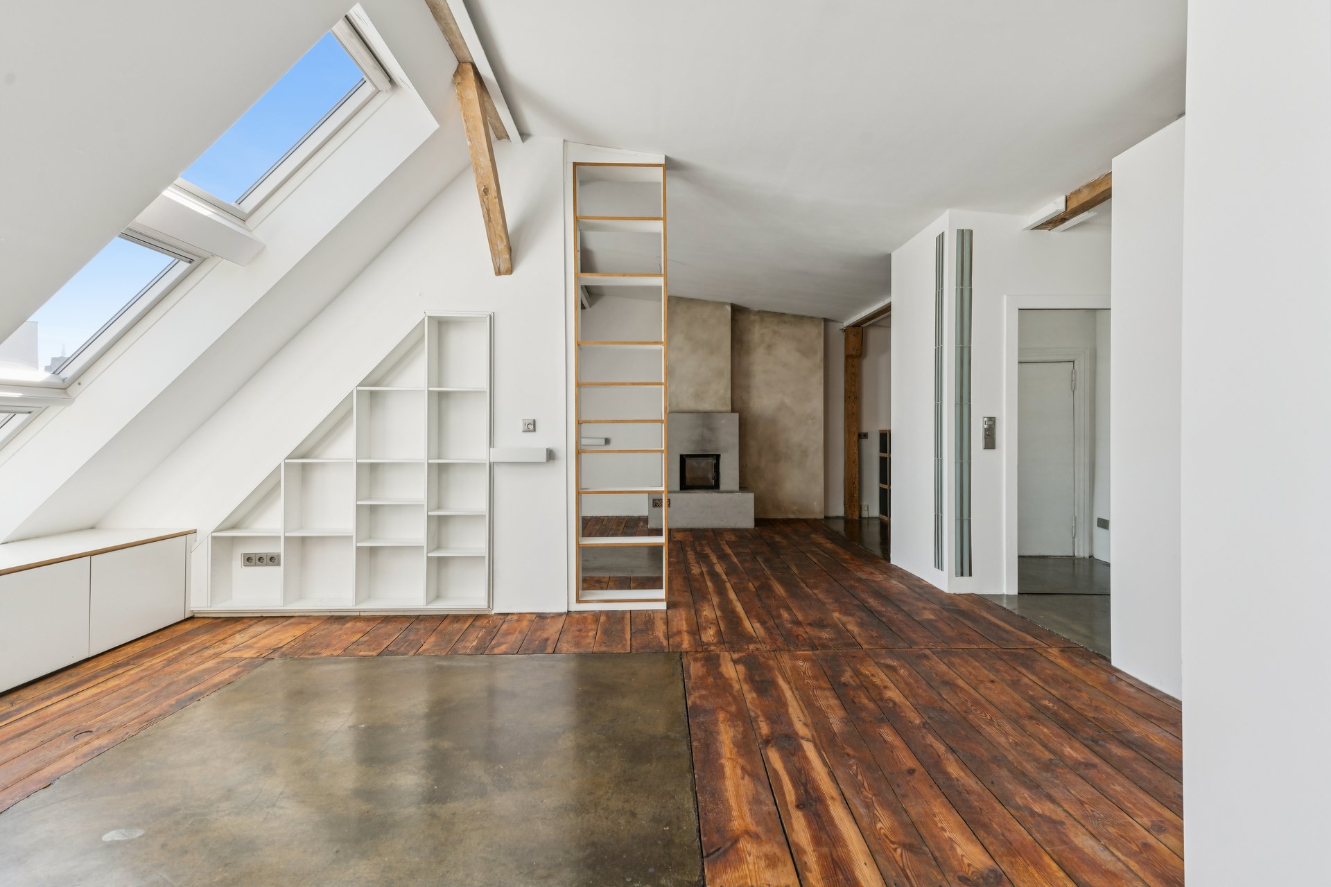  Vacant attic apartment with two living units and three terraces - 物件實景