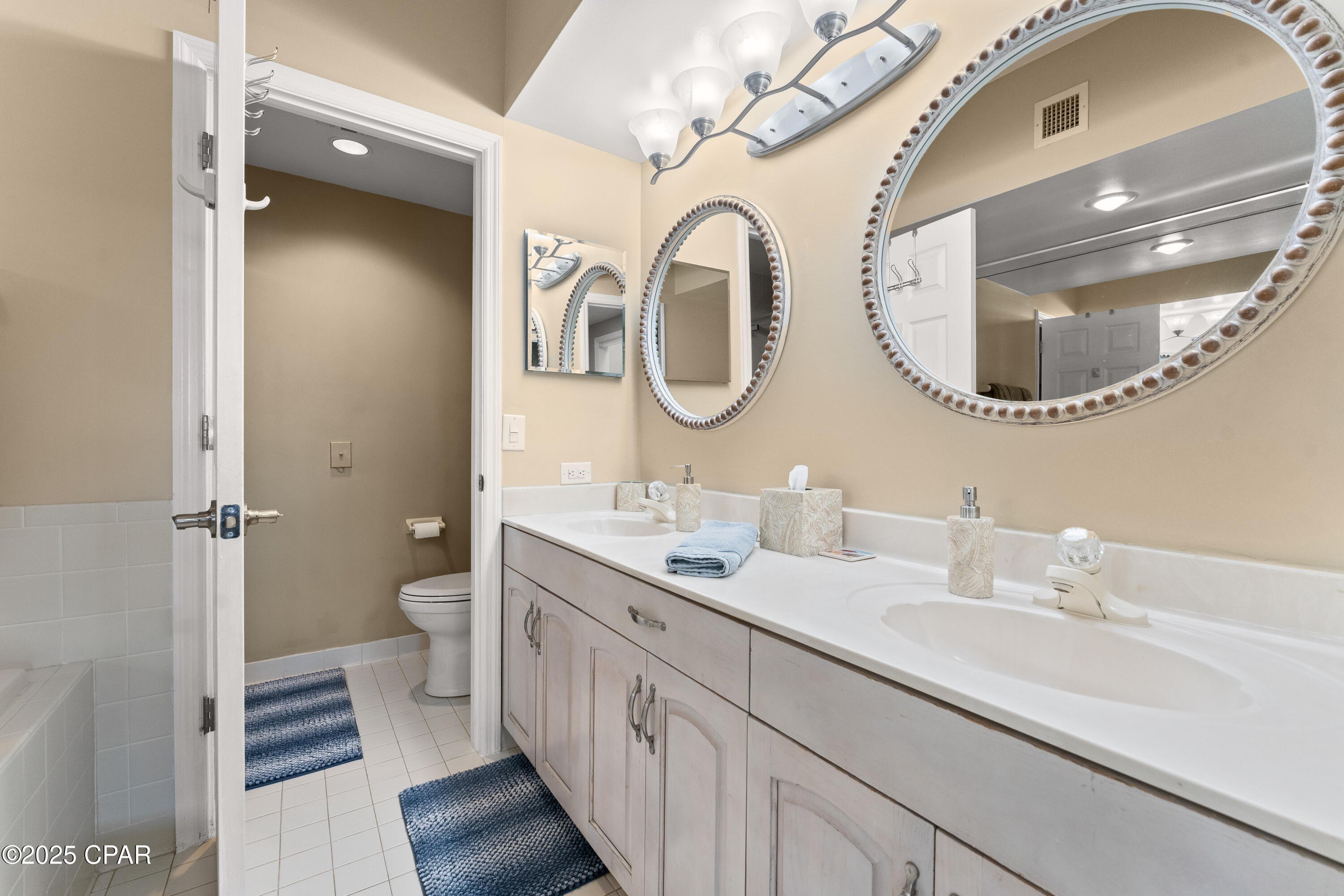 Panama City, Florida, 32408, United States, 2 Bedrooms Bedrooms, ,2 BathroomsBathrooms,Residential,For Sale,2005439