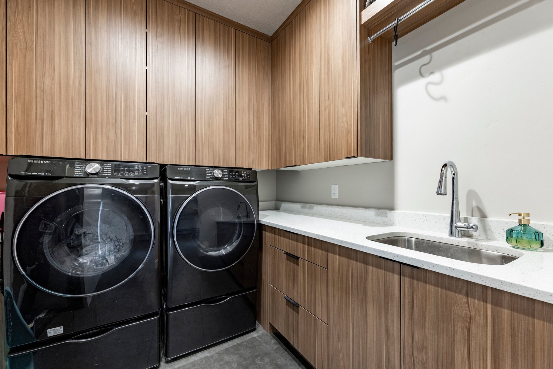  Modern Luxury with Unobstructed Views of Salt Lake Valley and Mountains - 物件實景