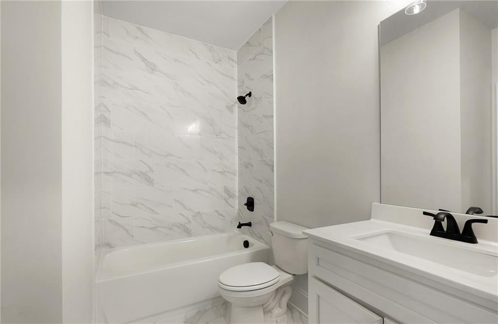 Adairsville, Georgia, 30103, United States, 4 Bedrooms Bedrooms, ,3 BathroomsBathrooms,Residential,For Sale,1976027