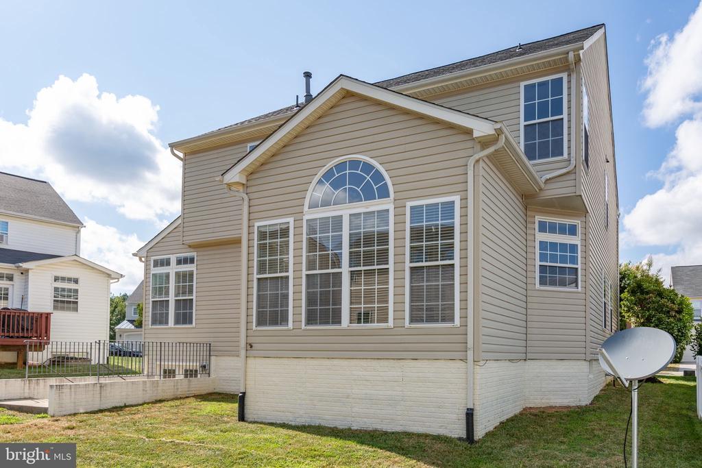 Fredericksburg, Virginia, 22407, United States, 4 Bedrooms Bedrooms, ,4 BathroomsBathrooms,Residential,For Sale,1883172
