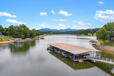Blairsville, Georgia, 30512, United States, 4 Bedrooms Bedrooms, ,6 BathroomsBathrooms,Residential,For Sale,1940462
