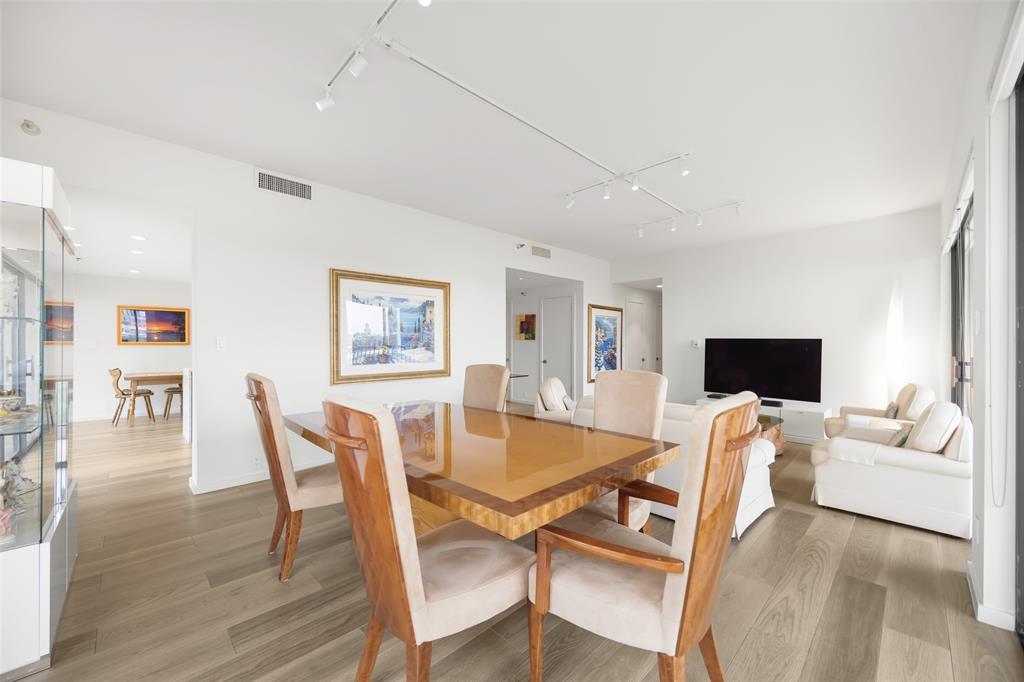 Dallas, Texas, 75219, United States, 3 Bedrooms Bedrooms, ,2 BathroomsBathrooms,Residential,For Sale,1792893