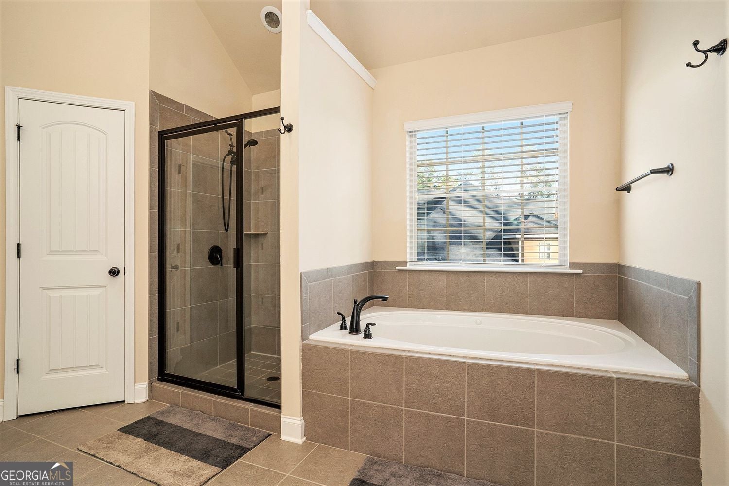 McDonough, Georgia, 30252, United States, 5 Bedrooms Bedrooms, ,4 BathroomsBathrooms,Residential,For Sale,1997864