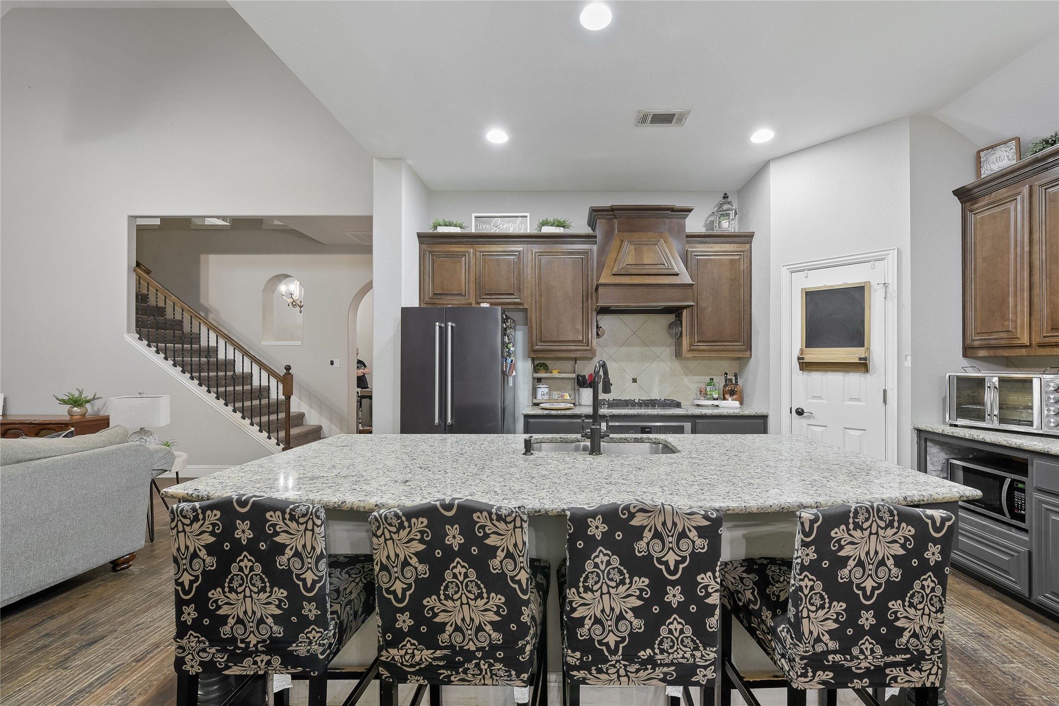 Burleson, Texas, 76028, United States, 4 Bedrooms Bedrooms, ,4 BathroomsBathrooms,Residential,For Sale,1874251