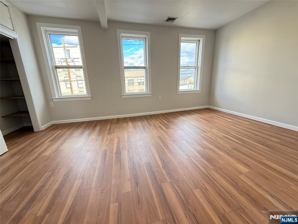 Garfield, New Jersey, 07026, United States, 3 Bedrooms Bedrooms, ,2 BathroomsBathrooms,Residential,For Sale,1998412