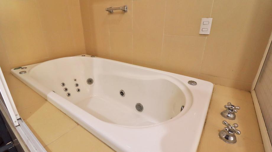 Morelia, Michoacán de Ocampo, 58337, Mexico, 16 Bedrooms Bedrooms, ,14 BathroomsBathrooms,Residential,For Sale,1850325