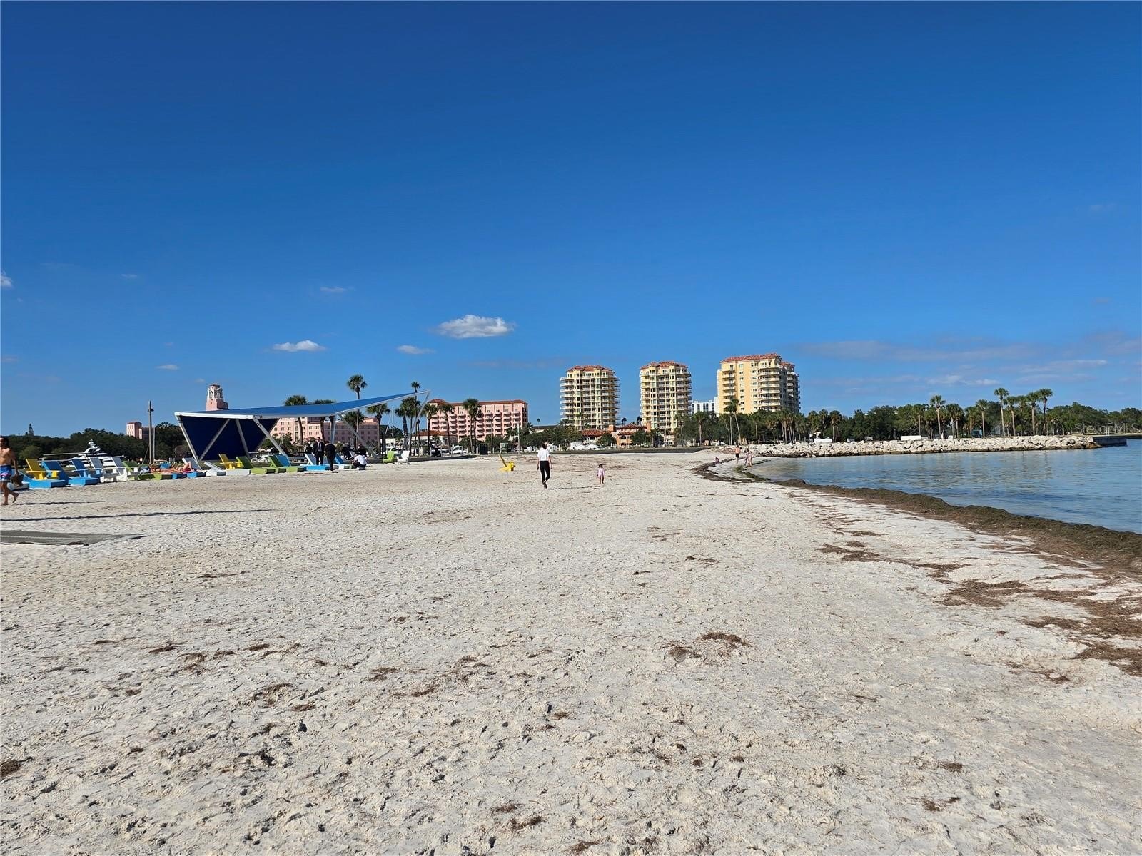 ST PETERSBURG, Florida, 33705, United States, 3 Bedrooms Bedrooms, ,2 BathroomsBathrooms,Residential,For Sale,1989946