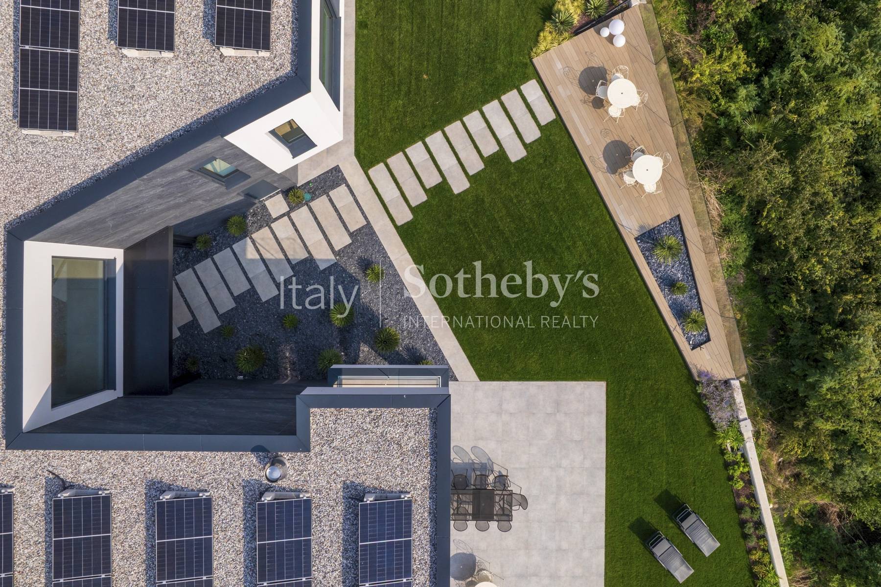  Exclusive modern villa with panoramic lake views - 物件實景