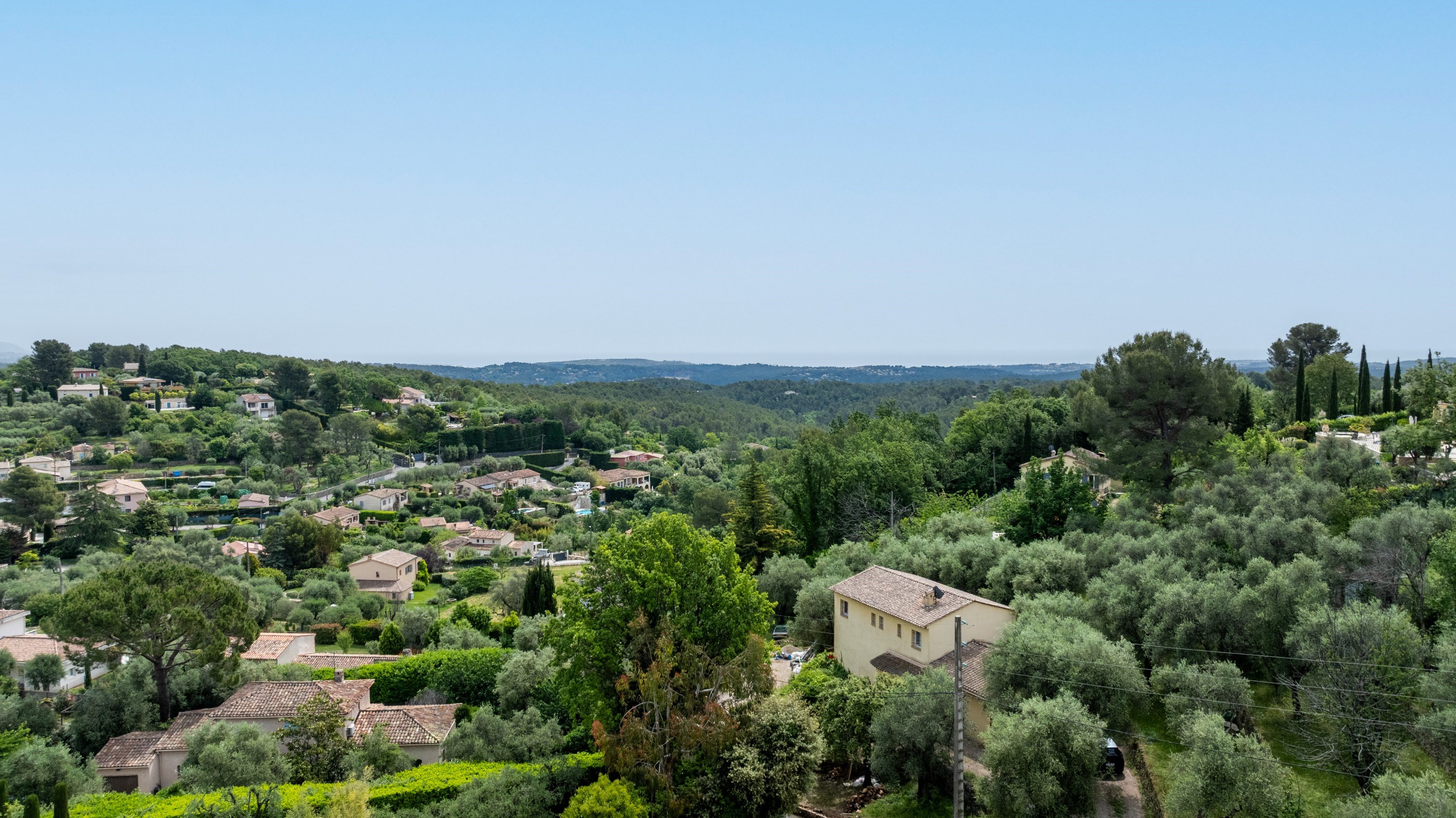  Côte d’Azur – 301 m² family villa with sea view in a secure estate close to ame… - 物件實景