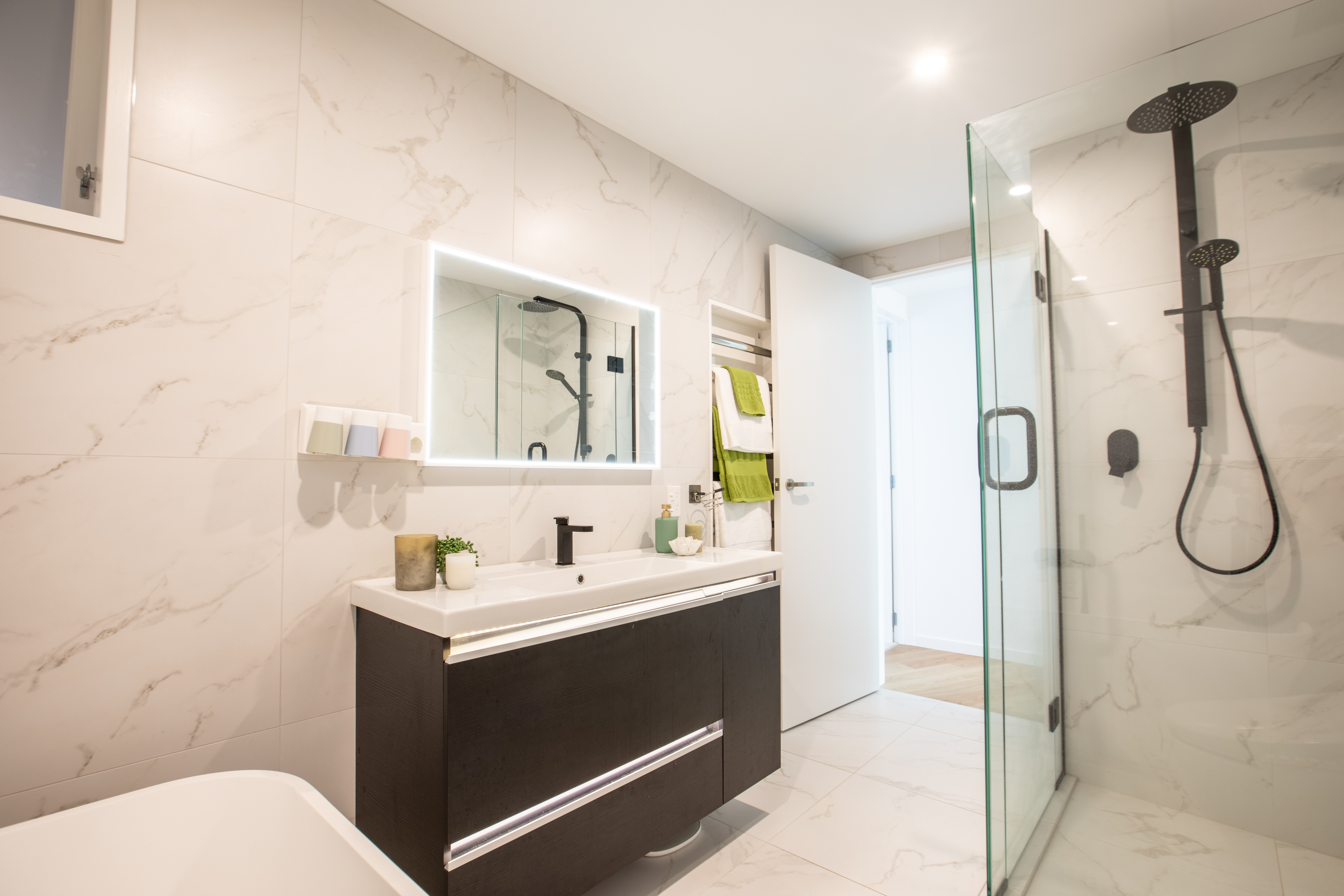  10 Satchell Way, Kaiwharawhara - 物件實景