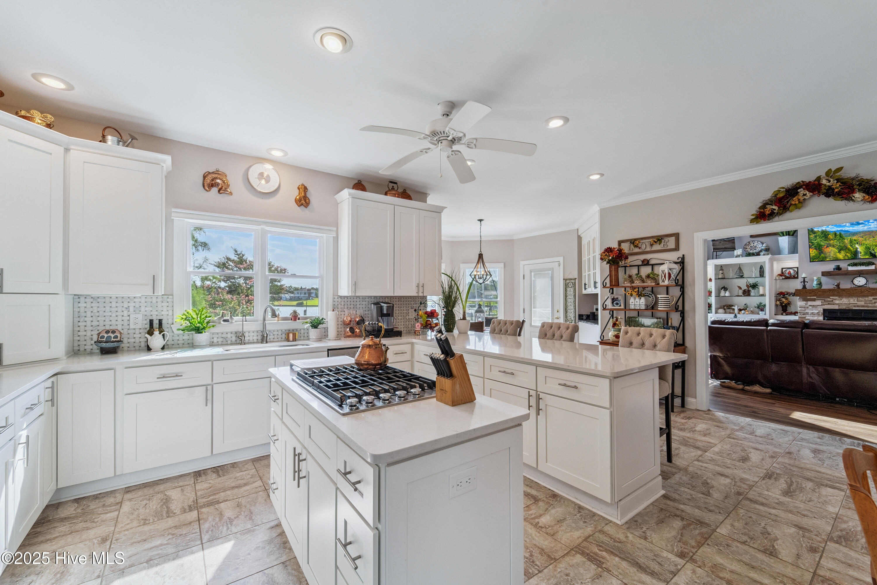 New Bern, North Carolina, 28560, United States, 4 Bedrooms Bedrooms, ,3 BathroomsBathrooms,Residential,For Sale,1907556