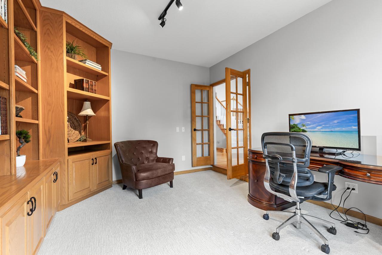 Chanhassen, Minnesota, 55317, United States, 5 Bedrooms Bedrooms, ,3 BathroomsBathrooms,Residential,For Sale,1926226