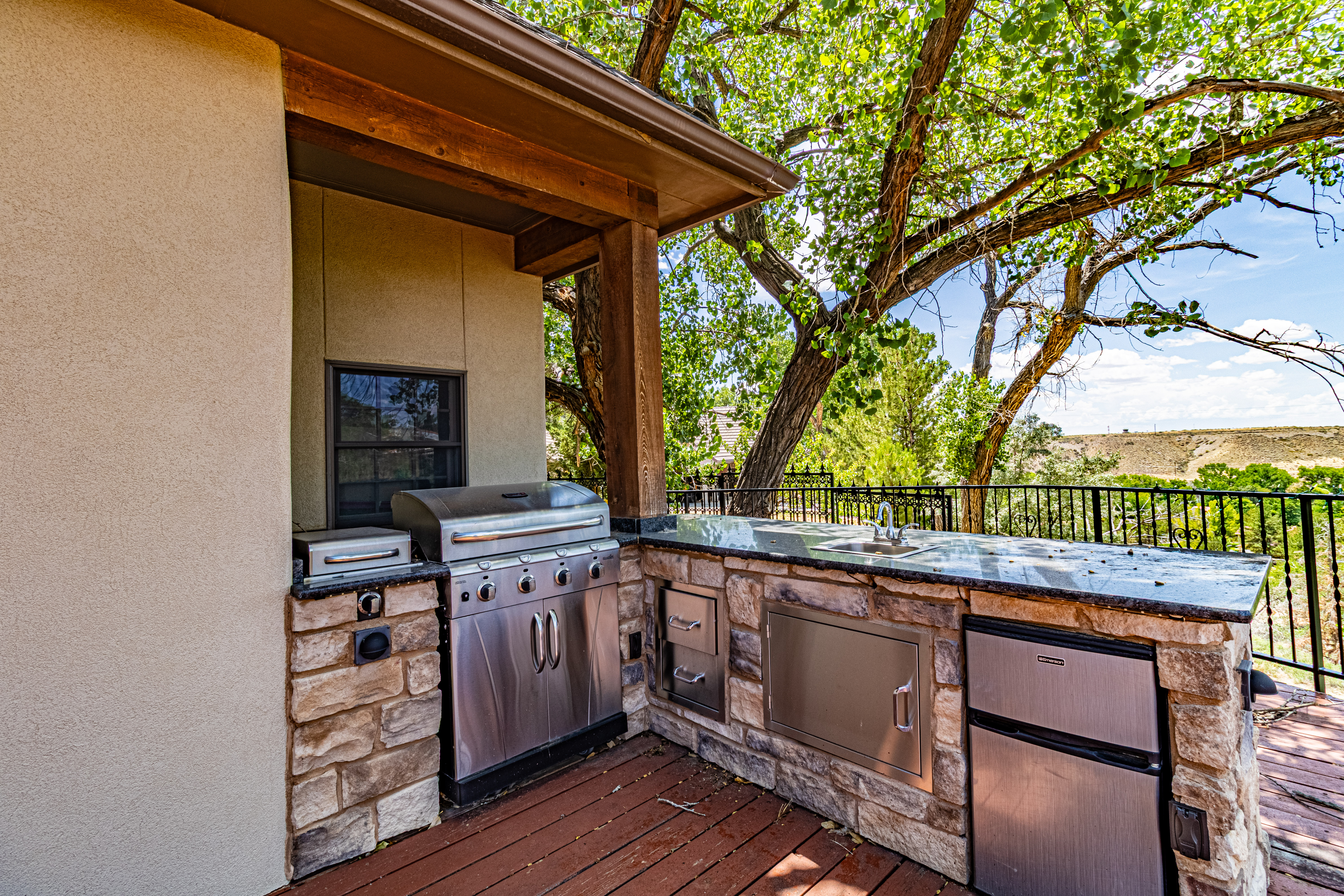 Farmington, New Mexico, 87401, United States, 4 Bedrooms Bedrooms, ,5 BathroomsBathrooms,Residential,For Sale,1942603