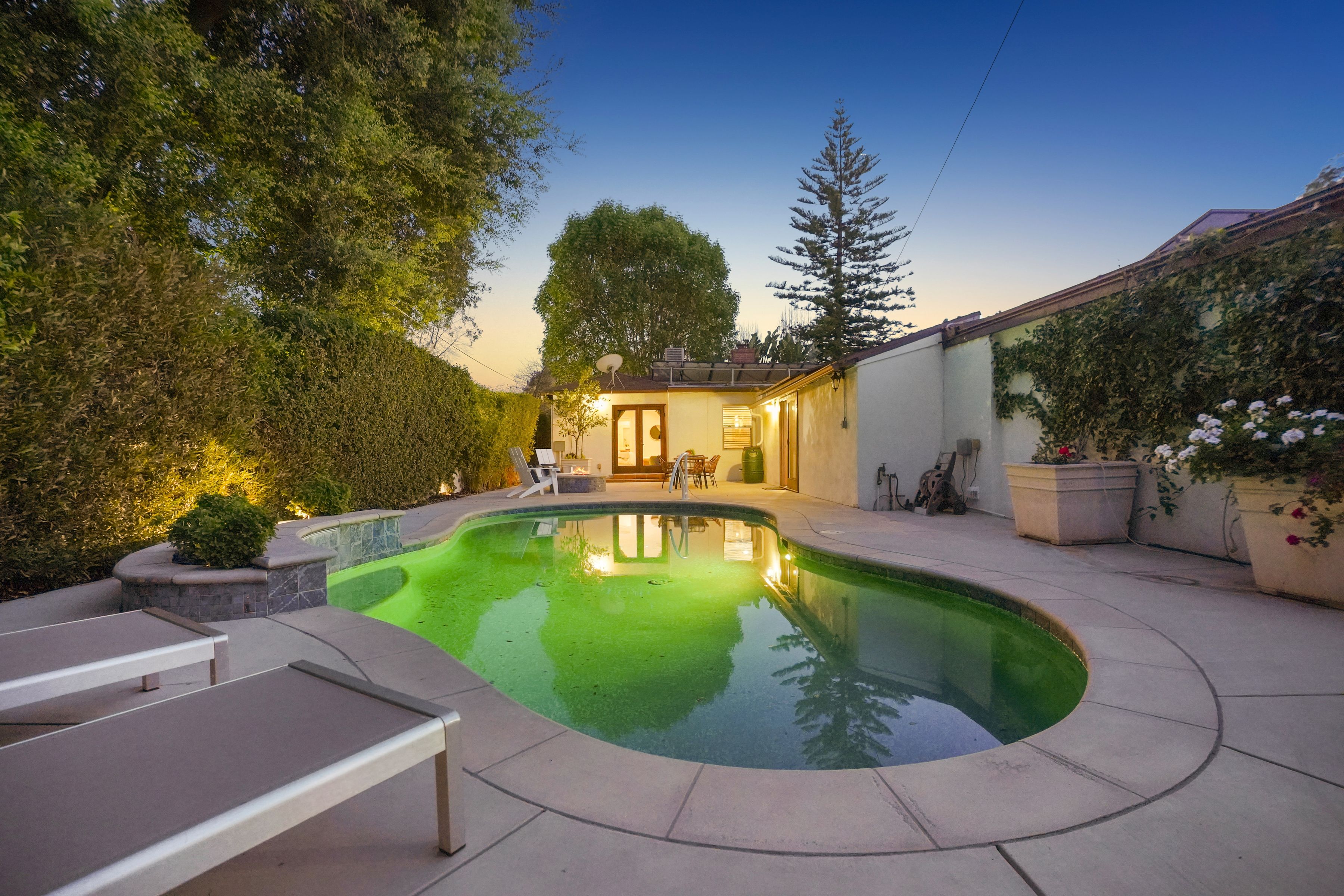  11593 Kling Street - 物件實景