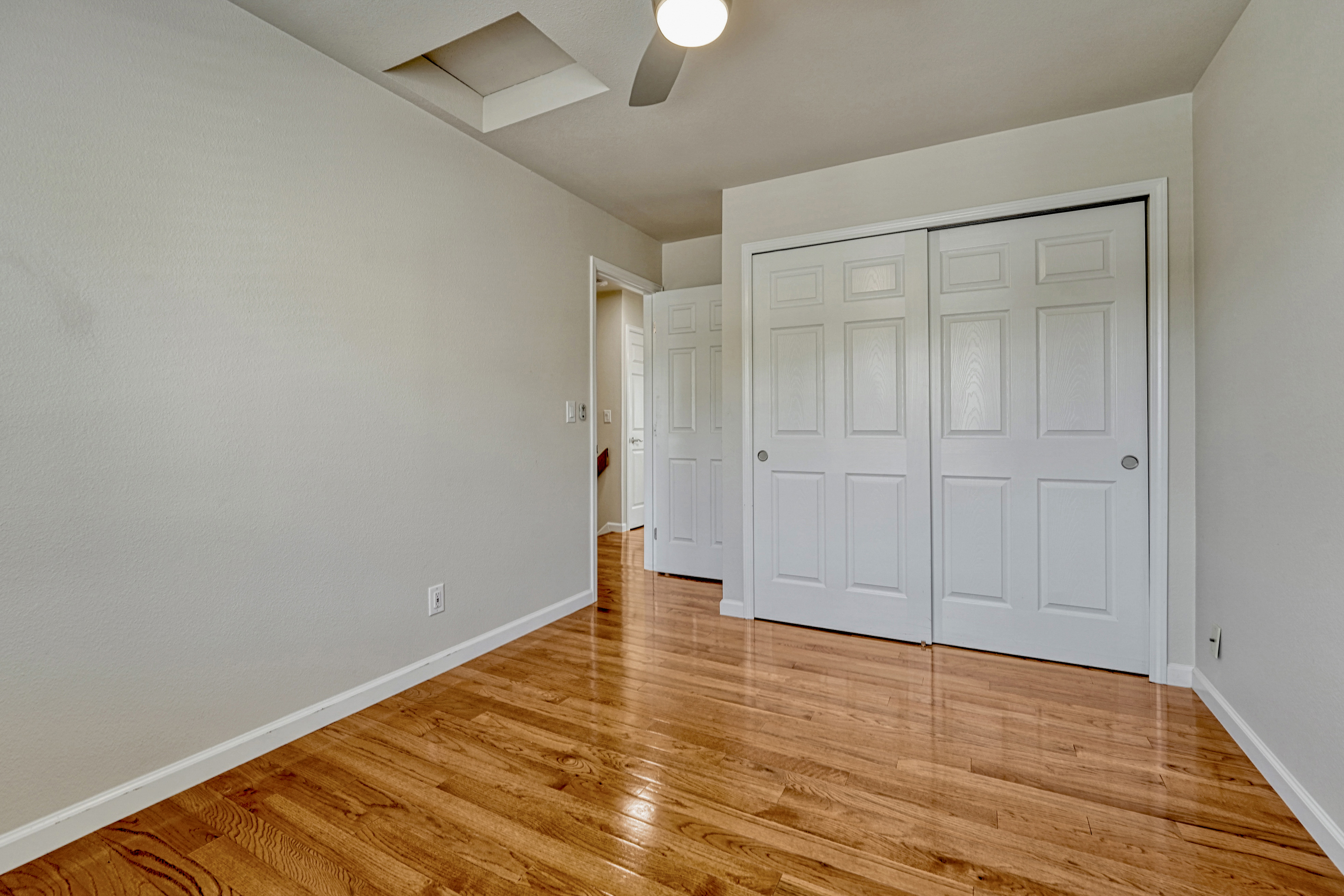  Hardwood Flooring and Mountain Views in 80919 - 物件實景