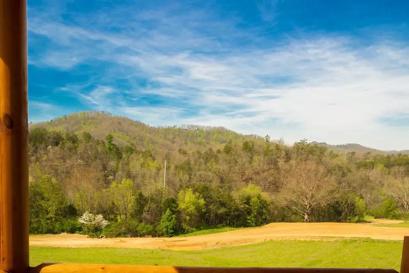 Pigeon Forge, Tennessee, 37863, United States, 4 Bedrooms Bedrooms, ,4 BathroomsBathrooms,Residential,For Sale,1997739