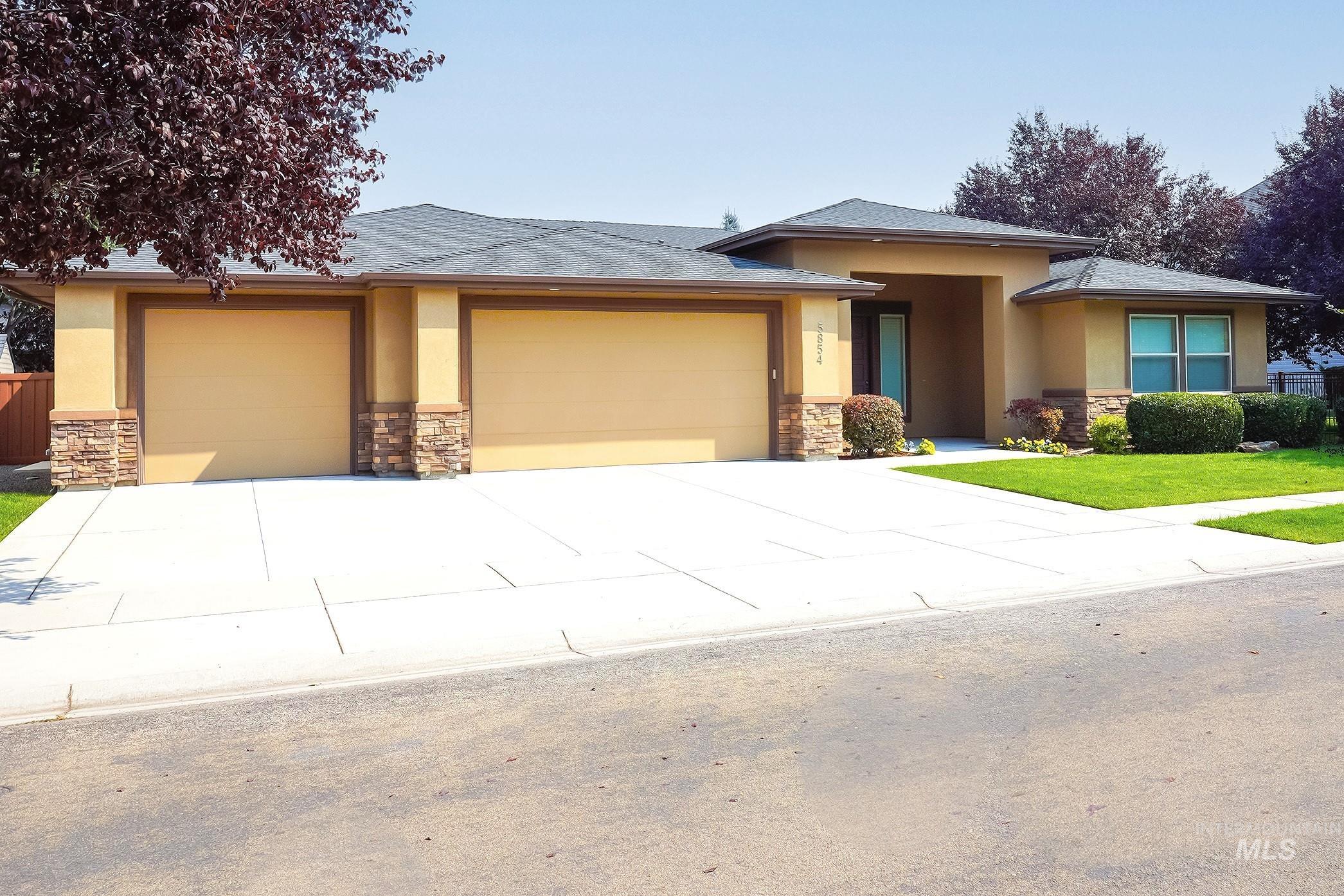 5854 N Rosa Springs Ave., Meridian, Idaho, 83646, United States, 4 Bedrooms Bedrooms, ,Residential,For Sale,5854 N Rosa Springs Ave.,1625411