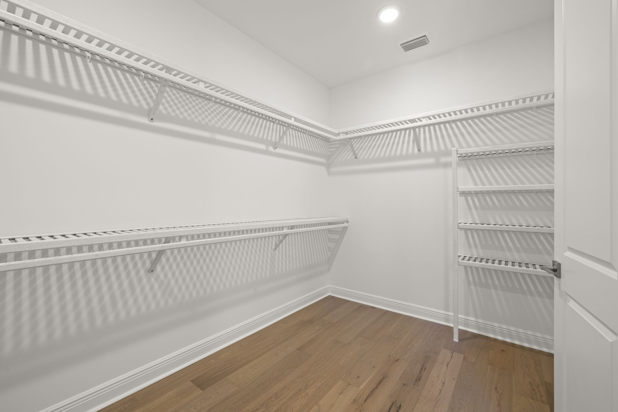 Tampa, Florida, 33629, United States, 4 Bedrooms Bedrooms, ,5 BathroomsBathrooms,Residential,For Sale,1986132